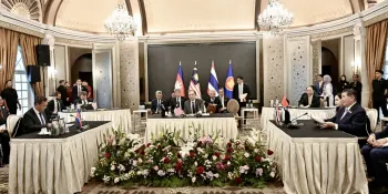 Thai Acting Prime Minister Phumtham Wechayachai and Cambodian Prime Minister Hun Manet participated in a ceasefire talk on Monday afternoon (28 July), chaired and hosted by Malaysian Prime Minister Anwar Ibrahim (Photo from the Thai government website.)