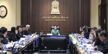 Education Ministry Naruemon Pinyosinwat at a meeting on 22 October (Photo from Naruemon Pinyosinwat Facebook page)