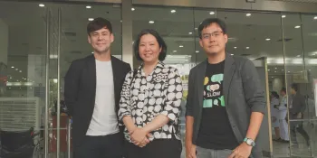 Winyu Wongsurawat, Sarinee Achavanuntakul, and Yingcheep Atchanont at the Administrative Court on 30 October.
